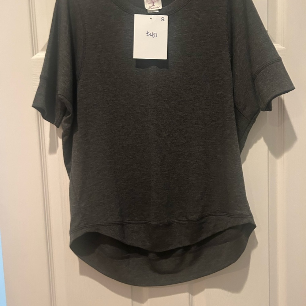 Elegant Dark Gray Women's Short Sleeve Top